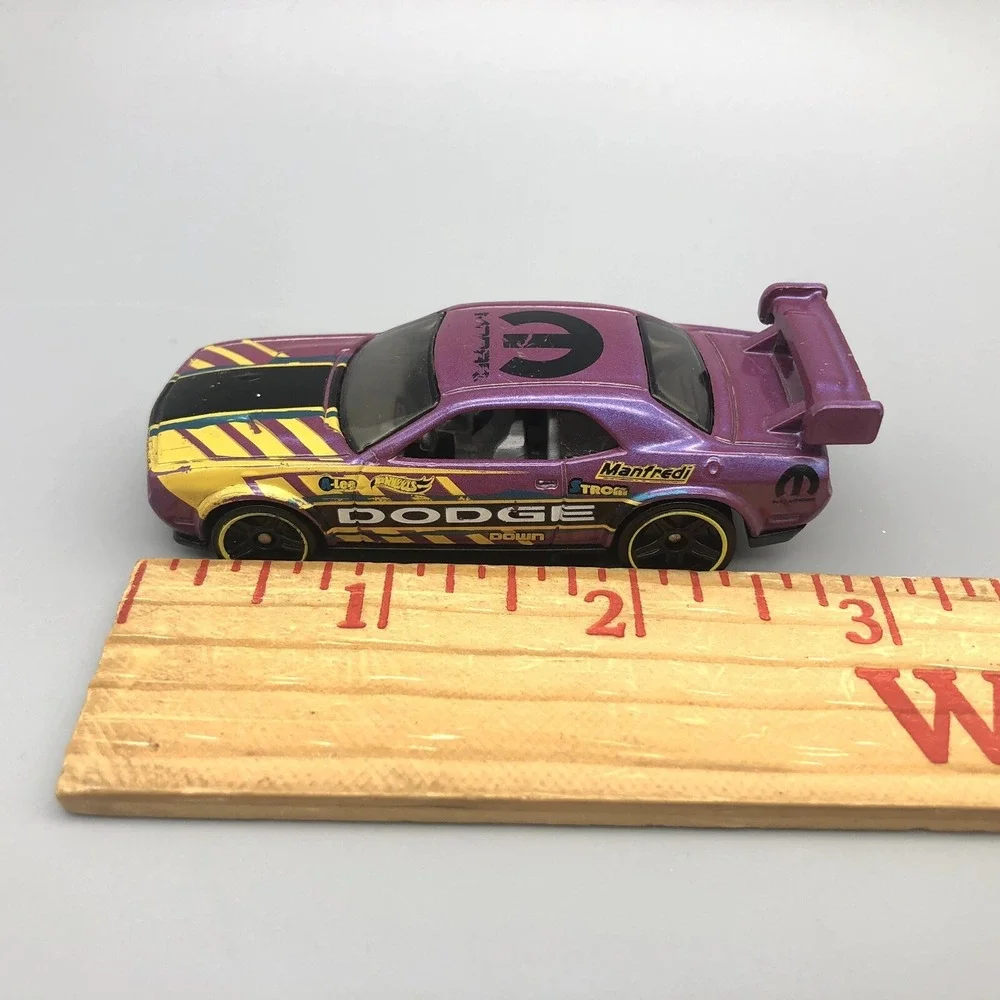 Hot Wheels Dodge Challenger Drift Car Purple Diecast‎ 1/64 HW Speed Graphics